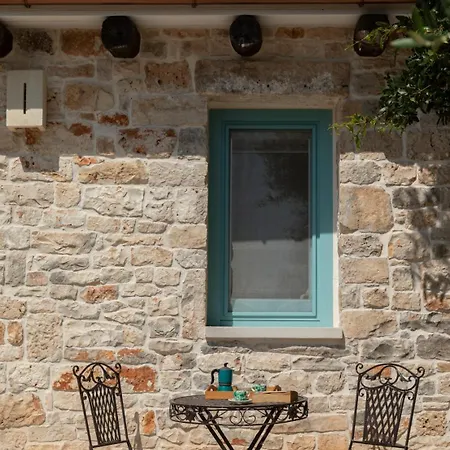 Trullo Nascosto, Puglias Hidden Gem * Santa Lucia (Brindisi)